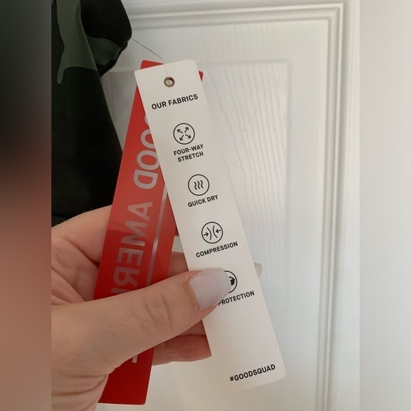 NWT GOOD AMERICAN GREEN CAMO SPORTS BRA ZIP LARGE - Picture 3 of 6